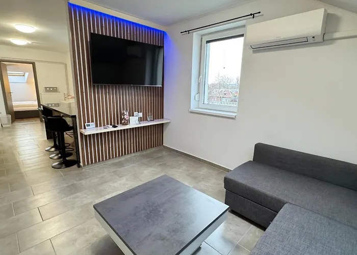 Camilla Apartment *